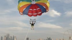 Parasailing in Dubai